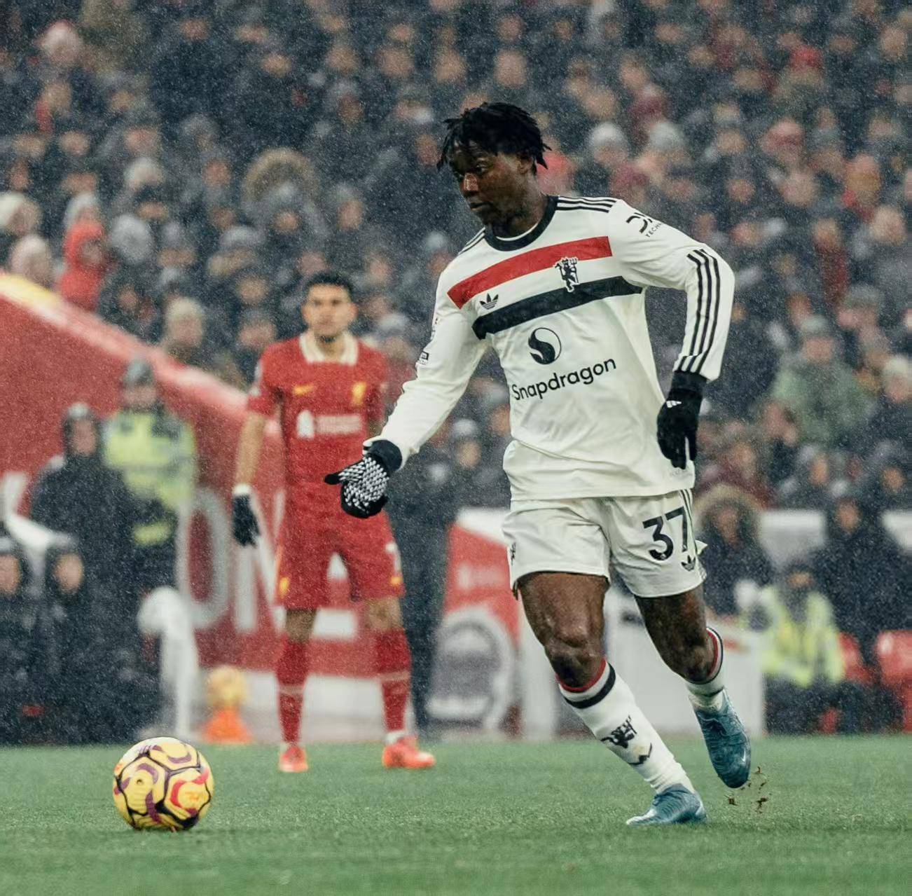 开云登录入口-今晨葡萄牙体育调整名单以备意大利杯，防线松动环节打磨，媒体盛赞，赛程密集仍需轮换的简单介绍