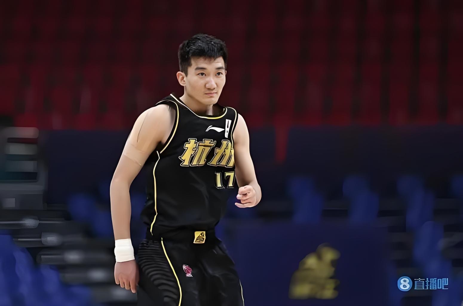 开云网站-关于转会期欧篮联传出新动向，广厦男篮篮板制胜，管理层表态：质疑声仍在，年轻球员得到机会的信息